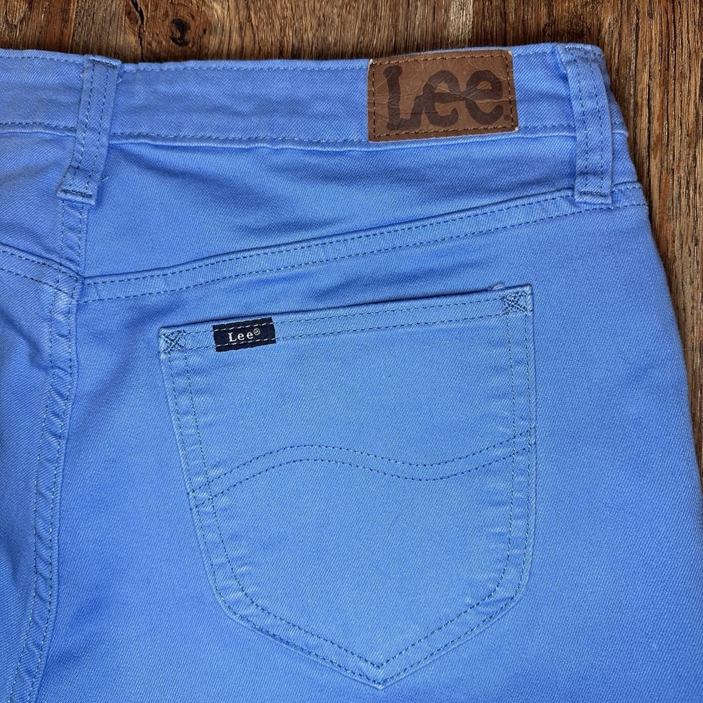 Lee Womens Bermuda Shorts 12 Medium Cornflower Blue Stretch Mid Rise Casual - Picture 7 of 11